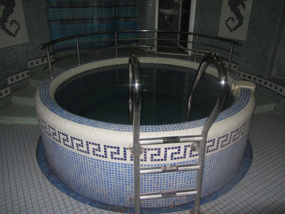 Park Hotel Kiev Dış mekan fotoğraf